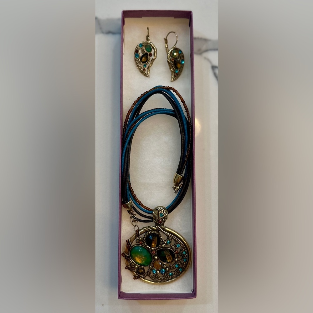 Vintage Necklace and earrings set